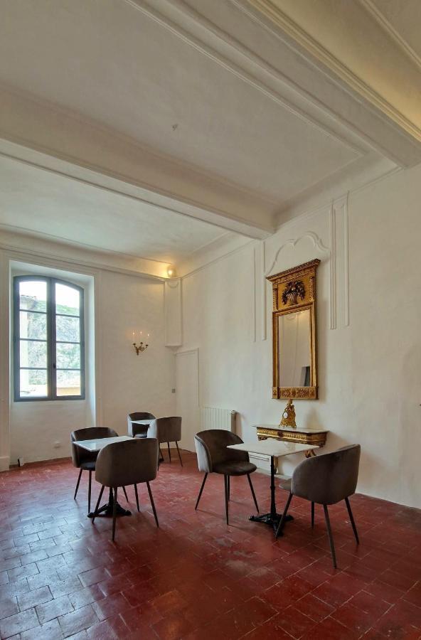 アンデューズ La Tour De Pezene Bed & Breakfast エクステリア 写真