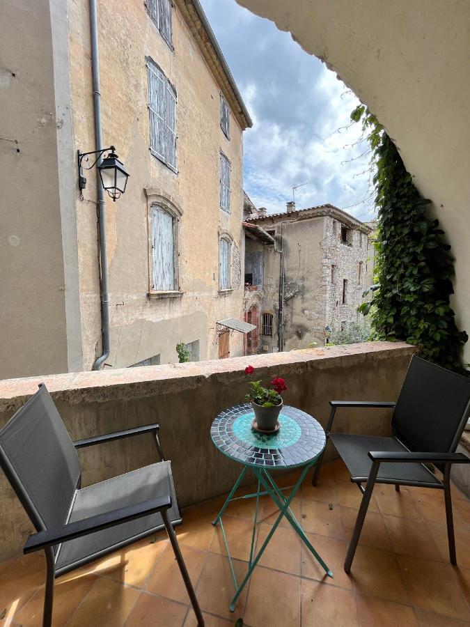 アンデューズ La Tour De Pezene Bed & Breakfast エクステリア 写真