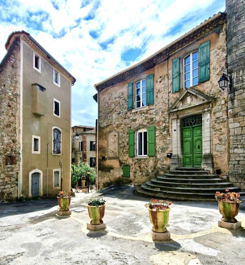 アンデューズ La Tour De Pezene Bed & Breakfast エクステリア 写真