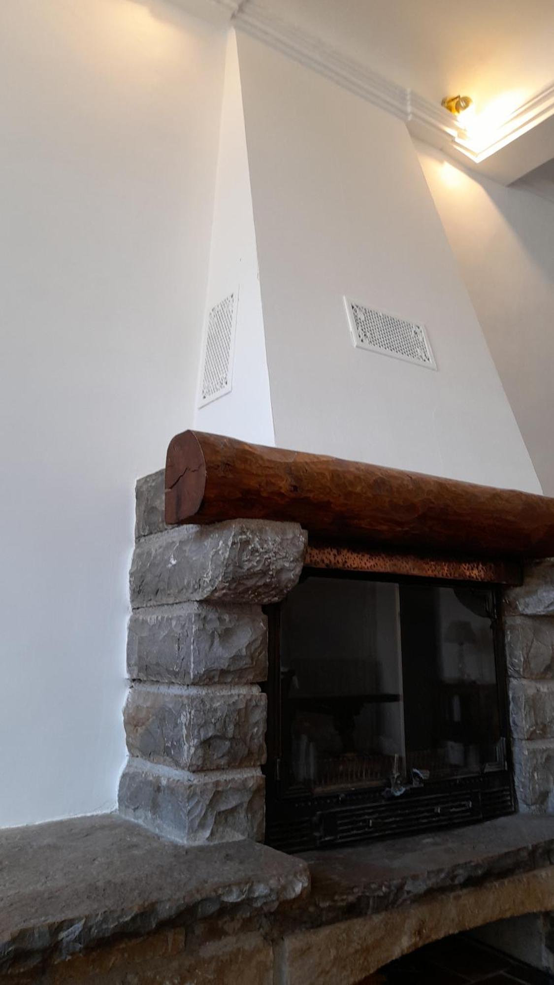 アンデューズ La Tour De Pezene Bed & Breakfast 部屋 写真