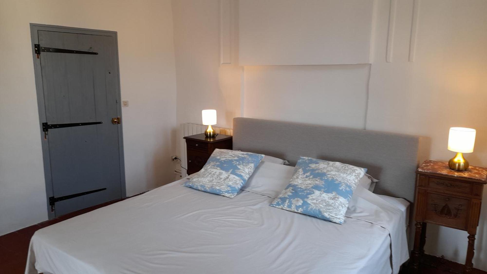 アンデューズ La Tour De Pezene Bed & Breakfast 部屋 写真