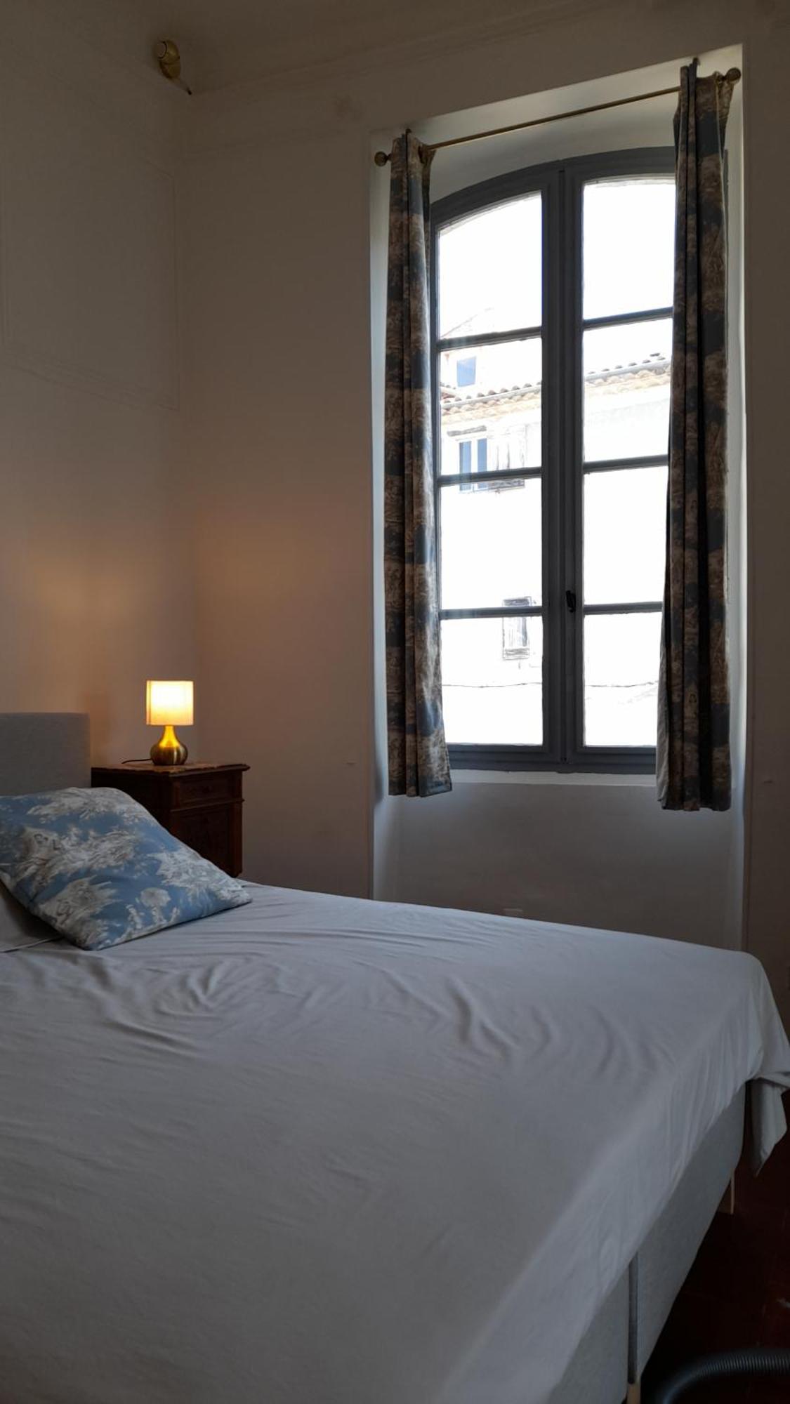 アンデューズ La Tour De Pezene Bed & Breakfast エクステリア 写真