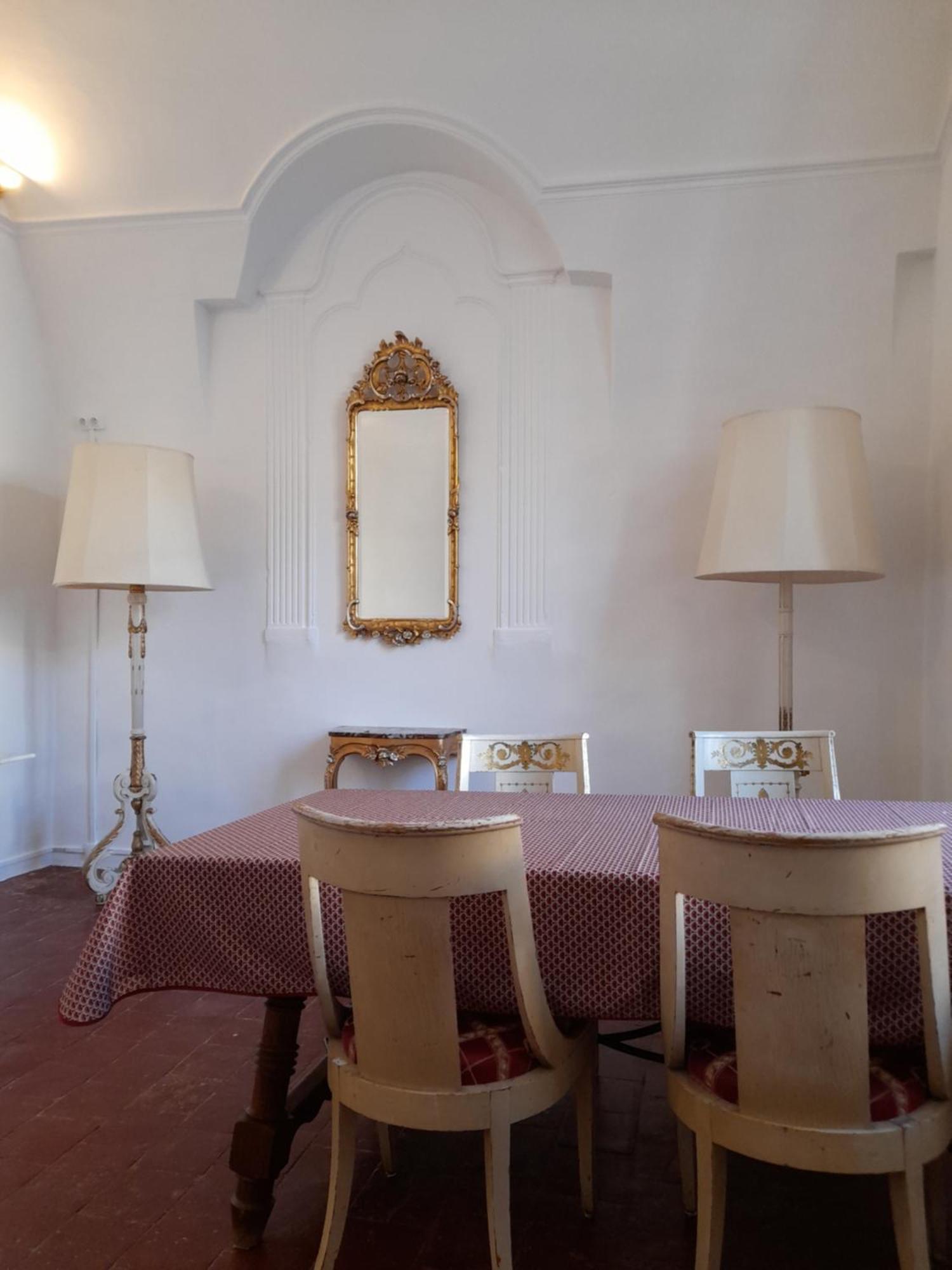 アンデューズ La Tour De Pezene Bed & Breakfast エクステリア 写真
