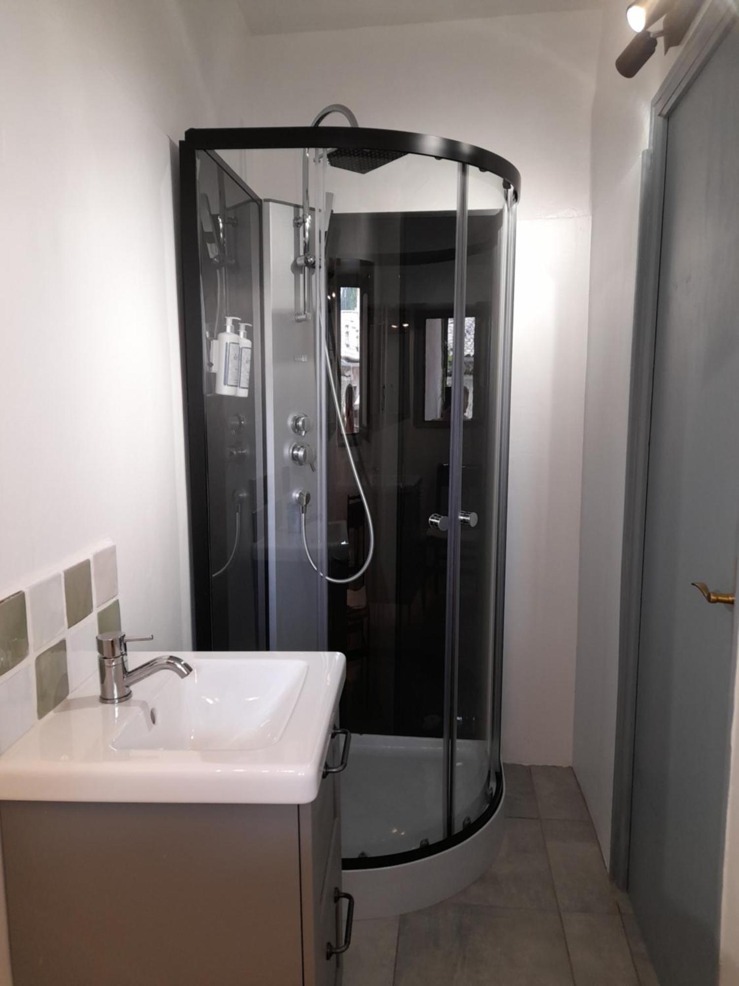アンデューズ La Tour De Pezene Bed & Breakfast 部屋 写真